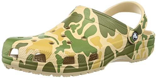 Crocs Unisex Classic Camo Clogs, Chai/Tan, 7 US Men