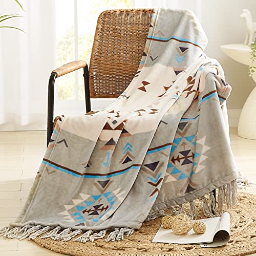 CASAAGUSTO Boho Throw Blanket - Sage Green and Beige Aztec Throw Blankets with Tassel for All Season Printed Flannel Fleece Bohemian Throw Blanket Cover for Couch, Bed, Sofa, Chair (50 * 60 Inches)